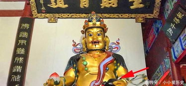 天下第一财神庙 寺内供奉五色财神,还有只吐宝鼠,就建在中国 