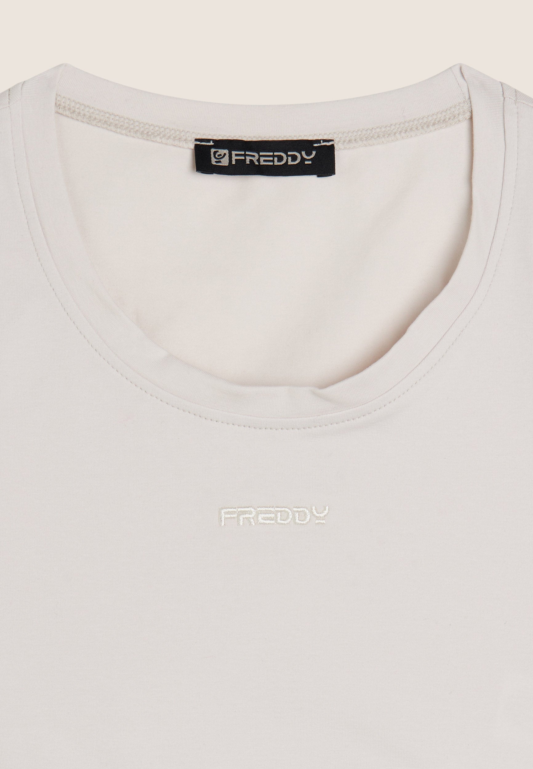 CRISTYS409_Z102_-_W_XS 3