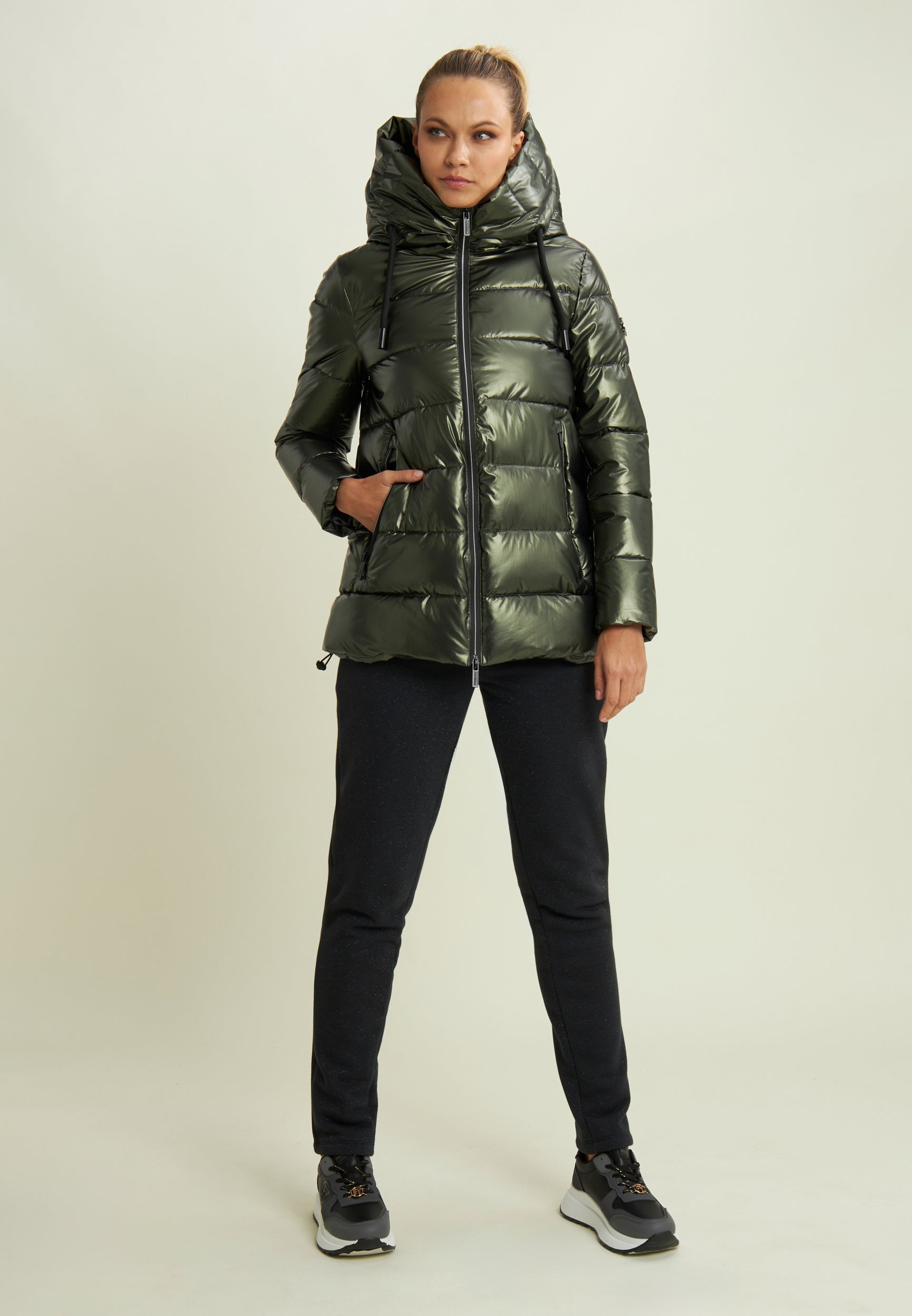 F25WPJJ9_V143_-_W_L 1