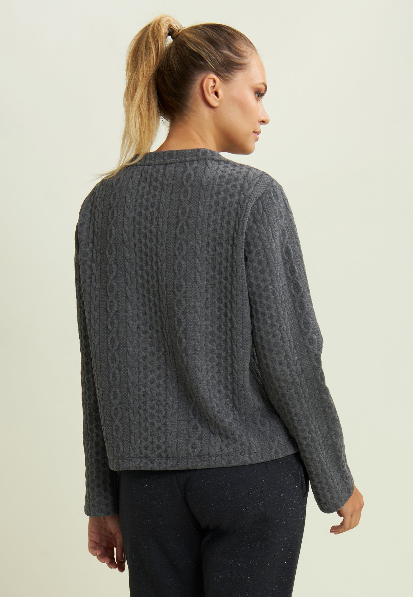 F25WVESTA_G117Q_-_W_L 2