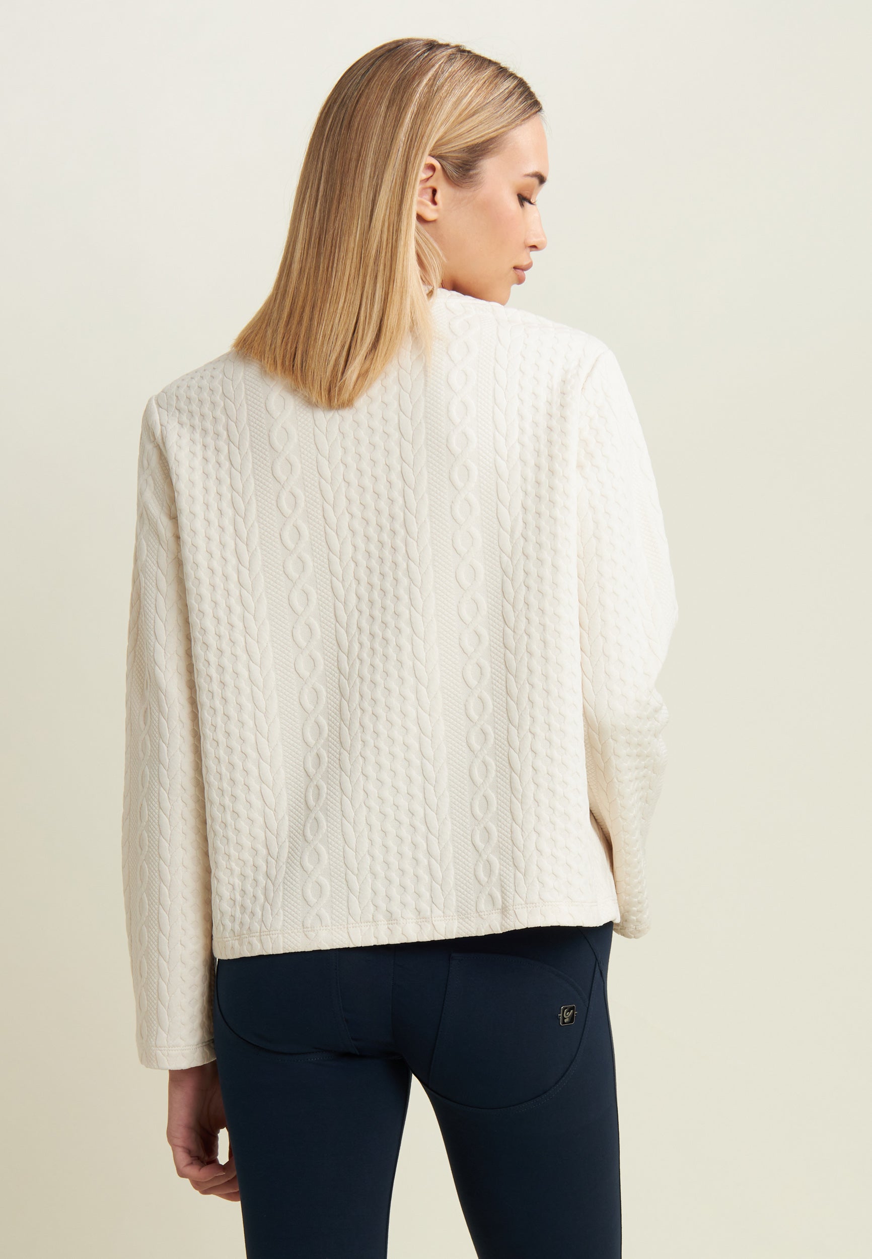 F25WVESTA_W101_-_W_L 3