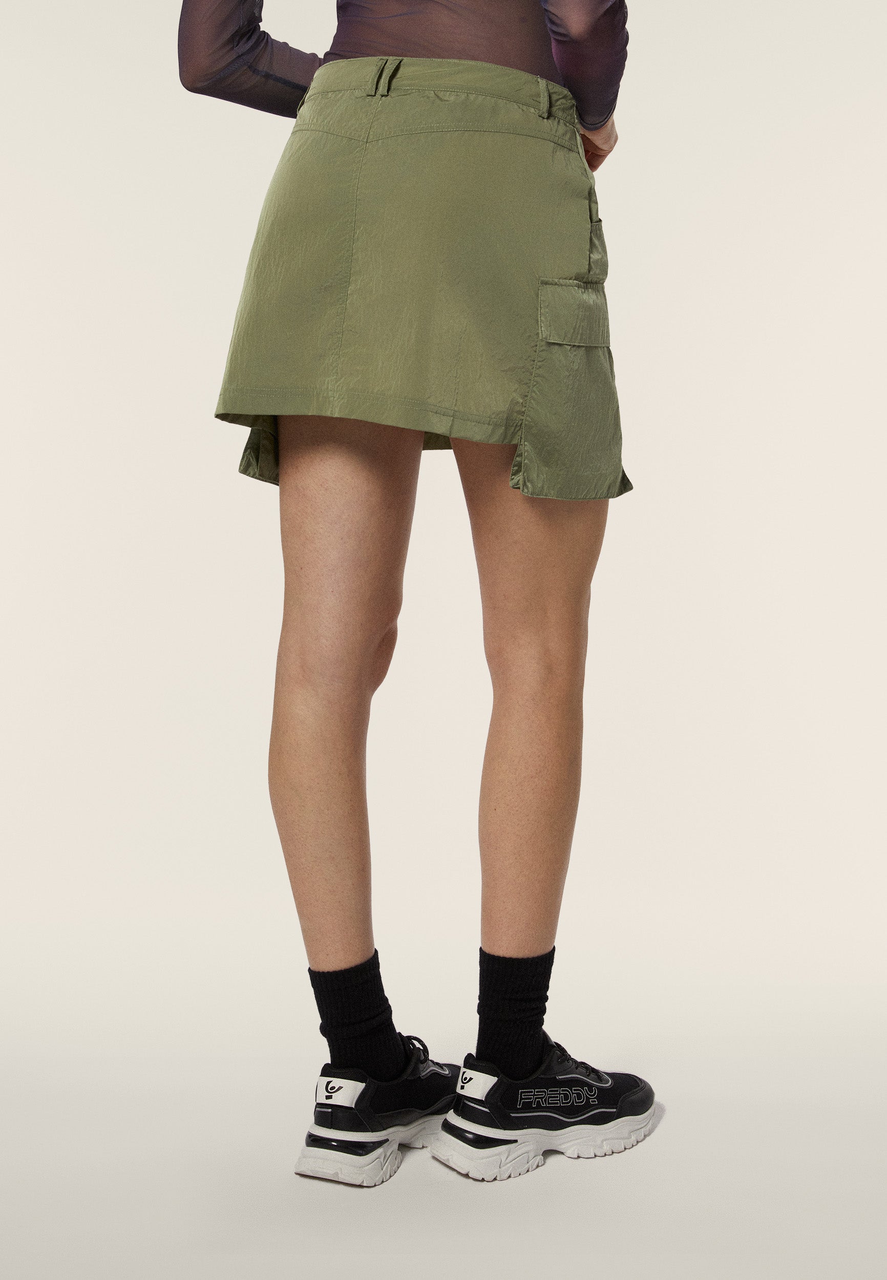 F4WGILDAR1_V135_-_W_L 3