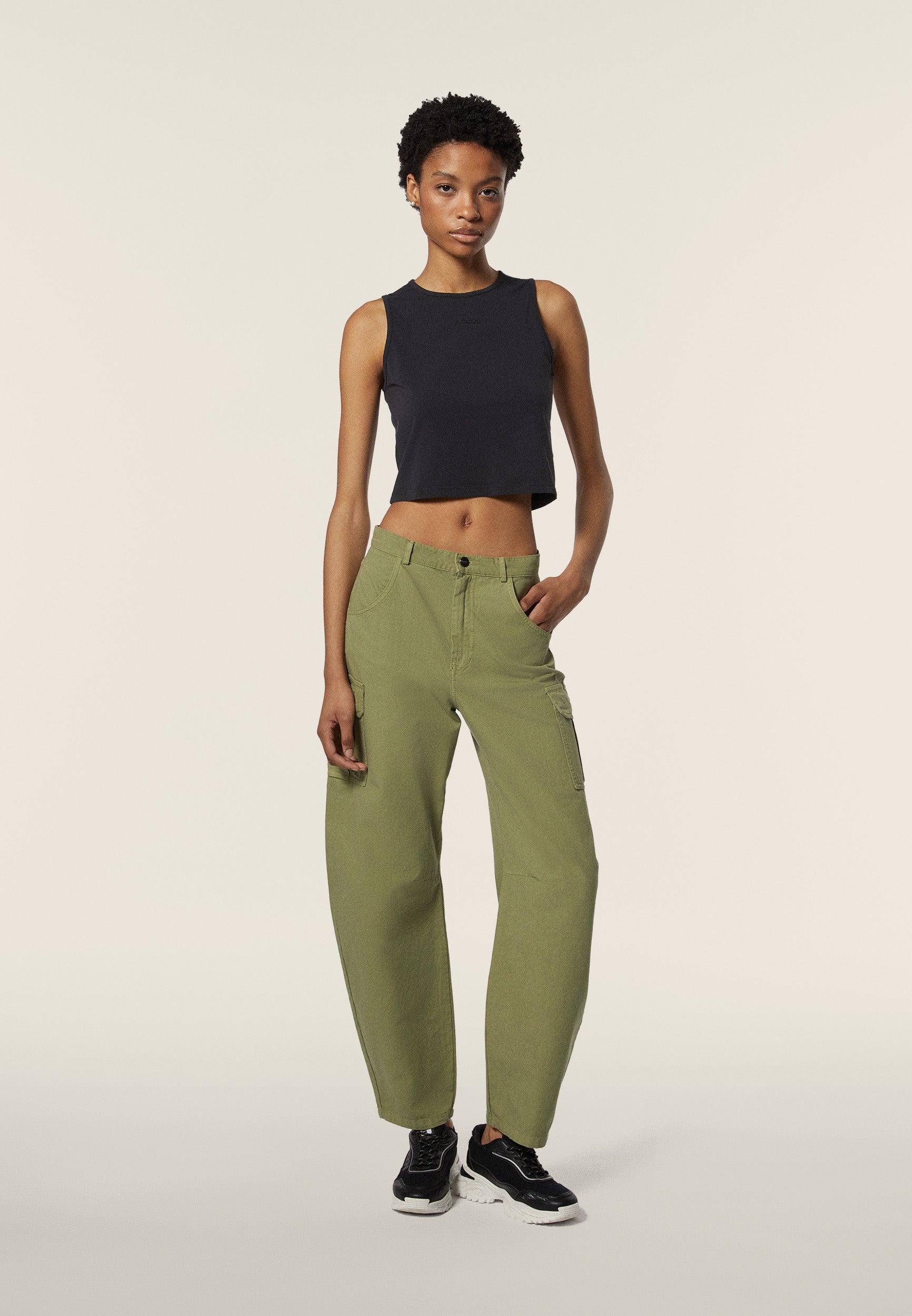 F4WKENDALLT9_NX_-_W_XS 1