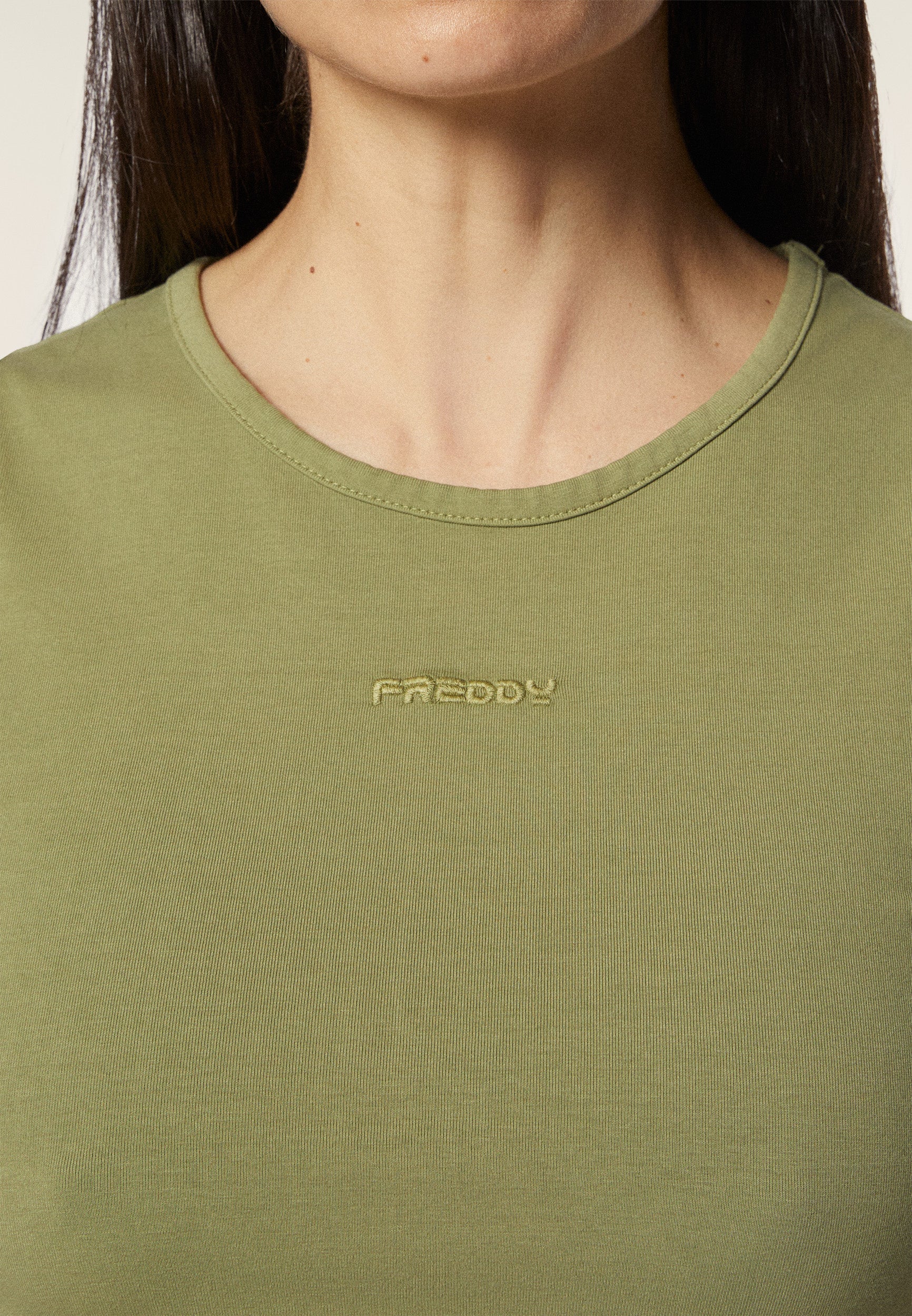 F4WKENDALLT9_V135X_-_W_L 4