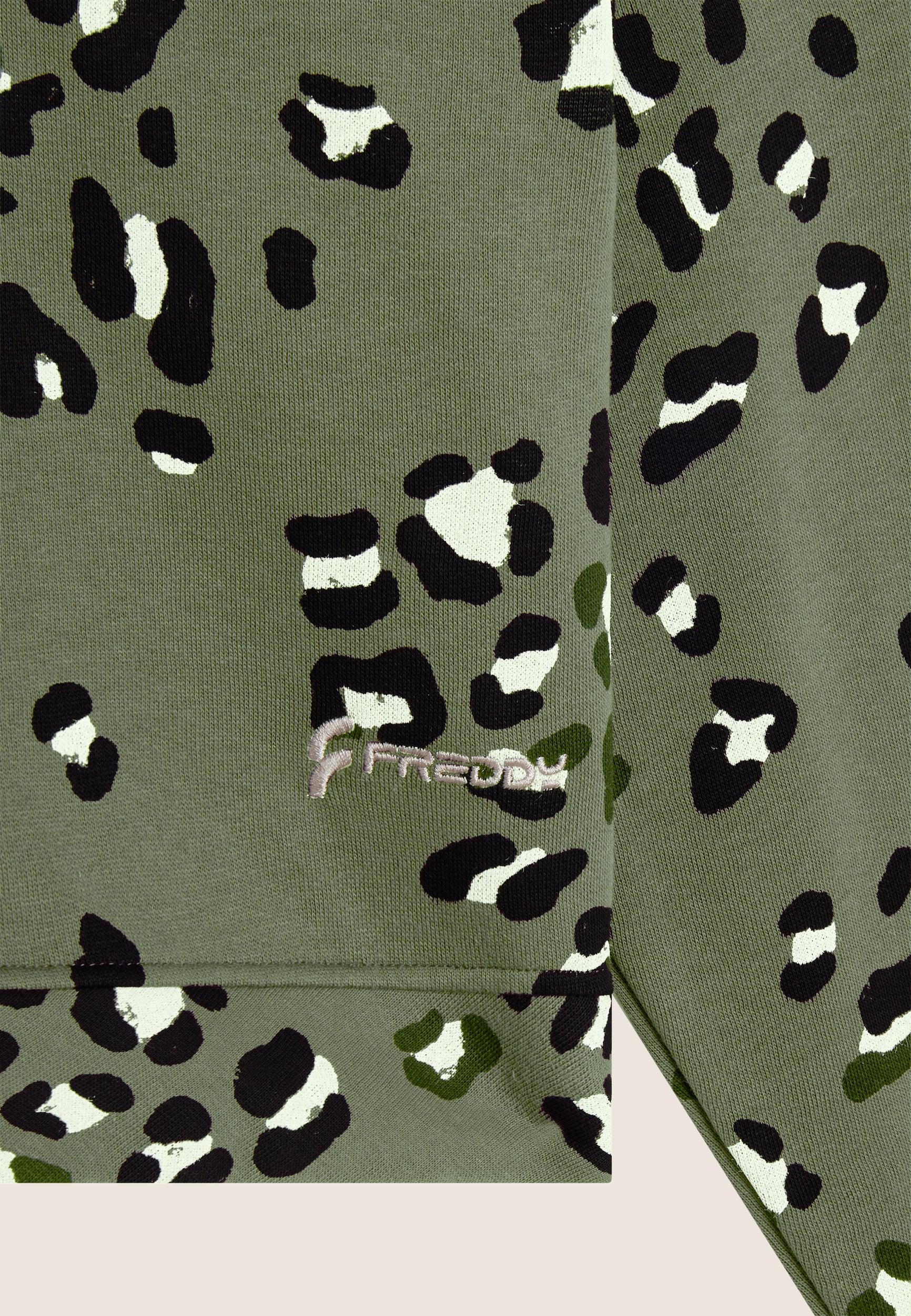 F4WMCS7C_ANI100_-_W_XXS 3