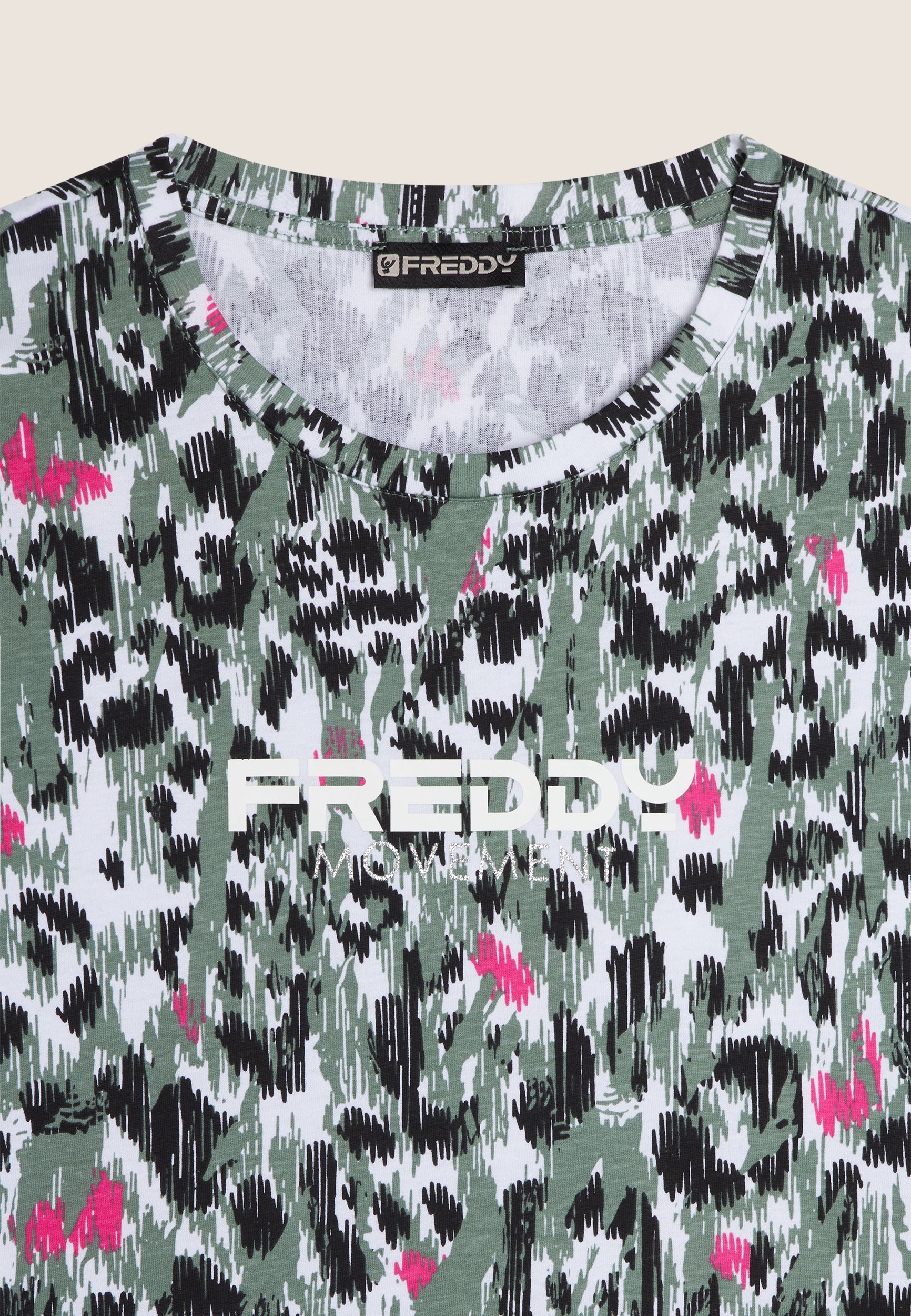 F4WMVT1C_ANI97_-_W_L 7