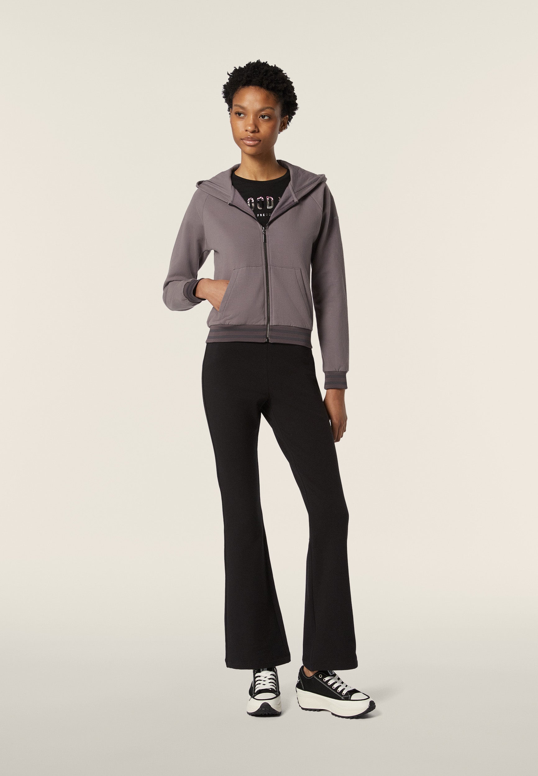 F4WPAOLAS1_G48_-_W_L 1