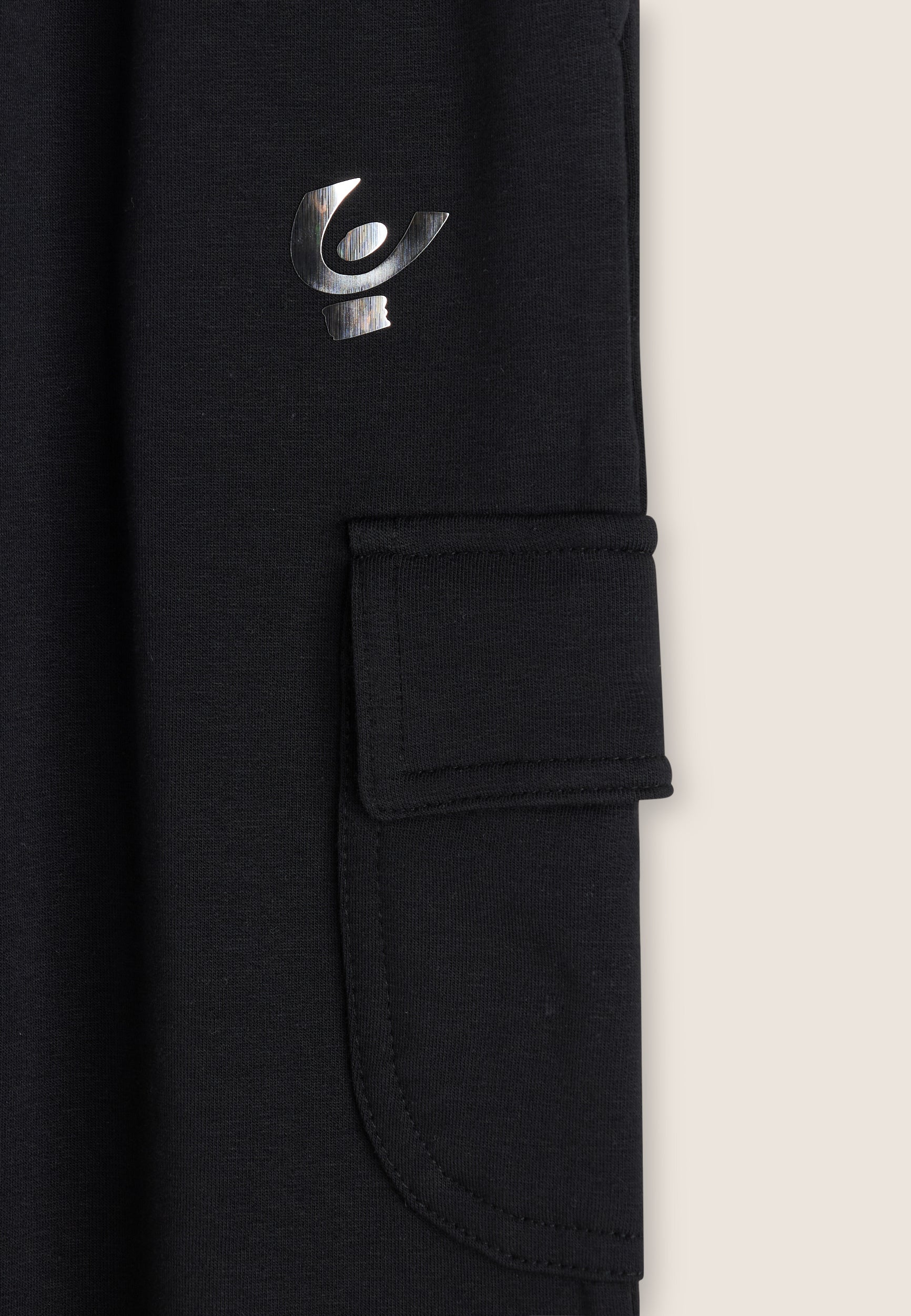 FR2002_2TB001_-_2BG_4 3