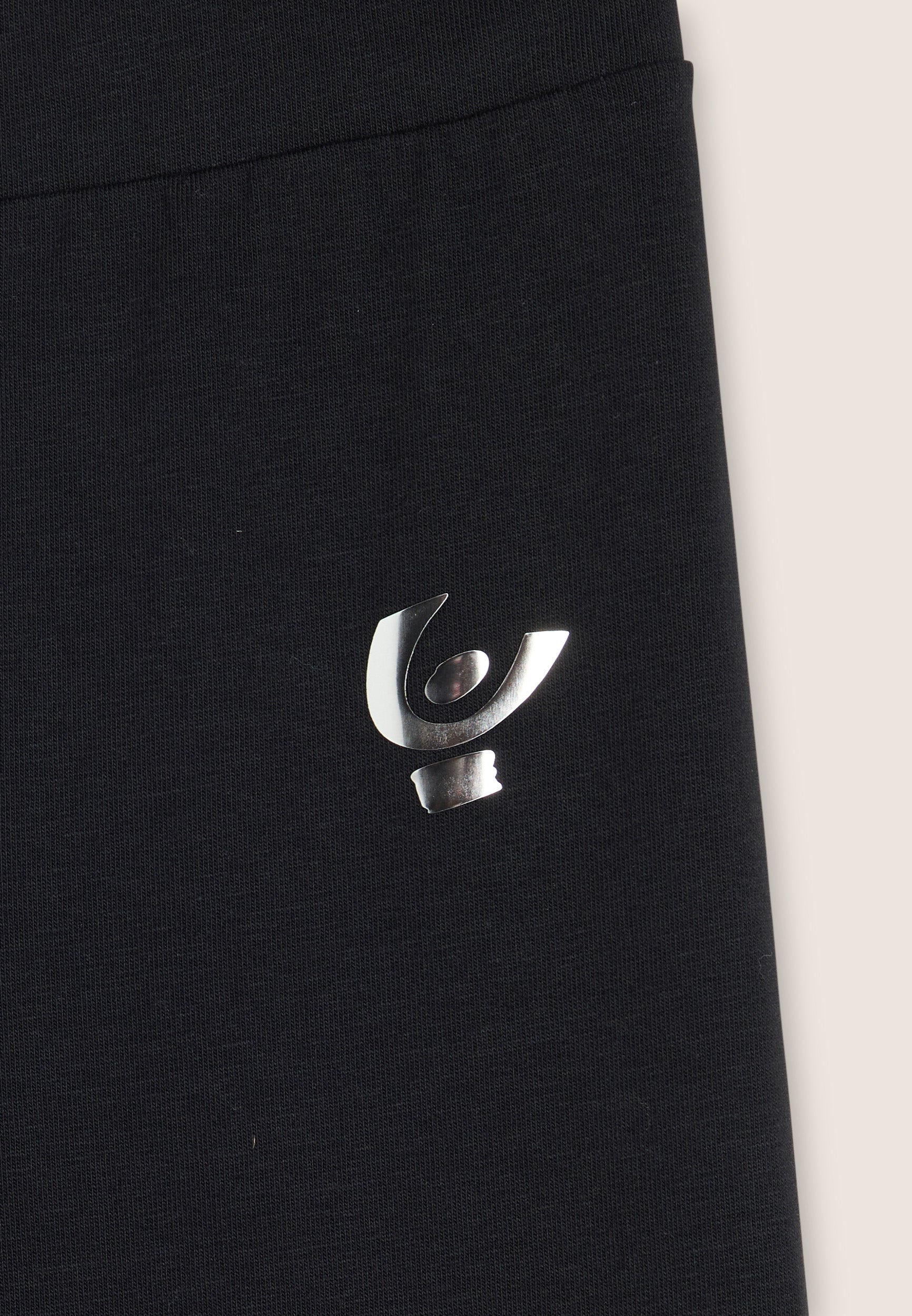 FR2010_2TB001_-_2BG_4 3