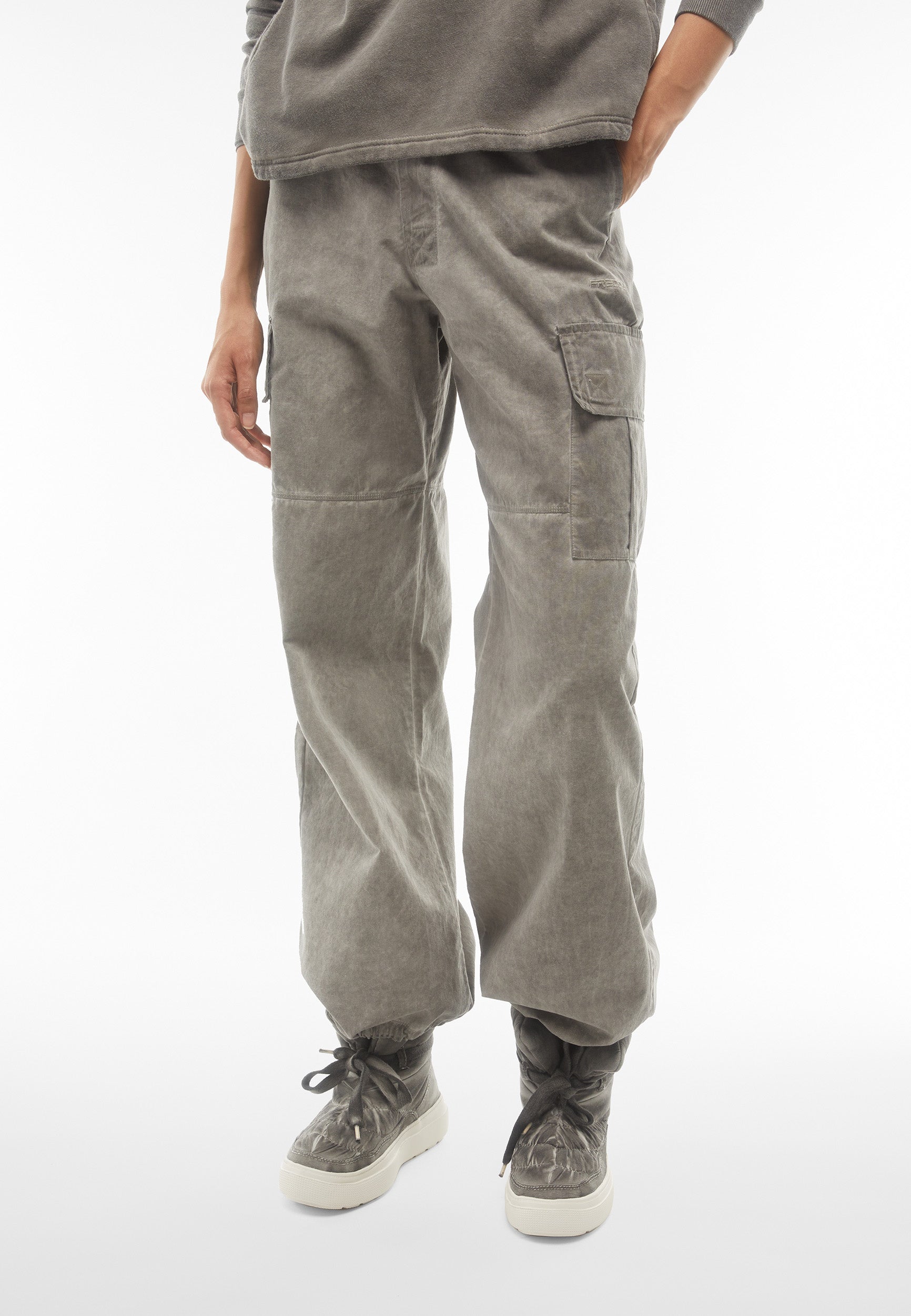 HAILEYF304_G37CD_-_W_XXS 2