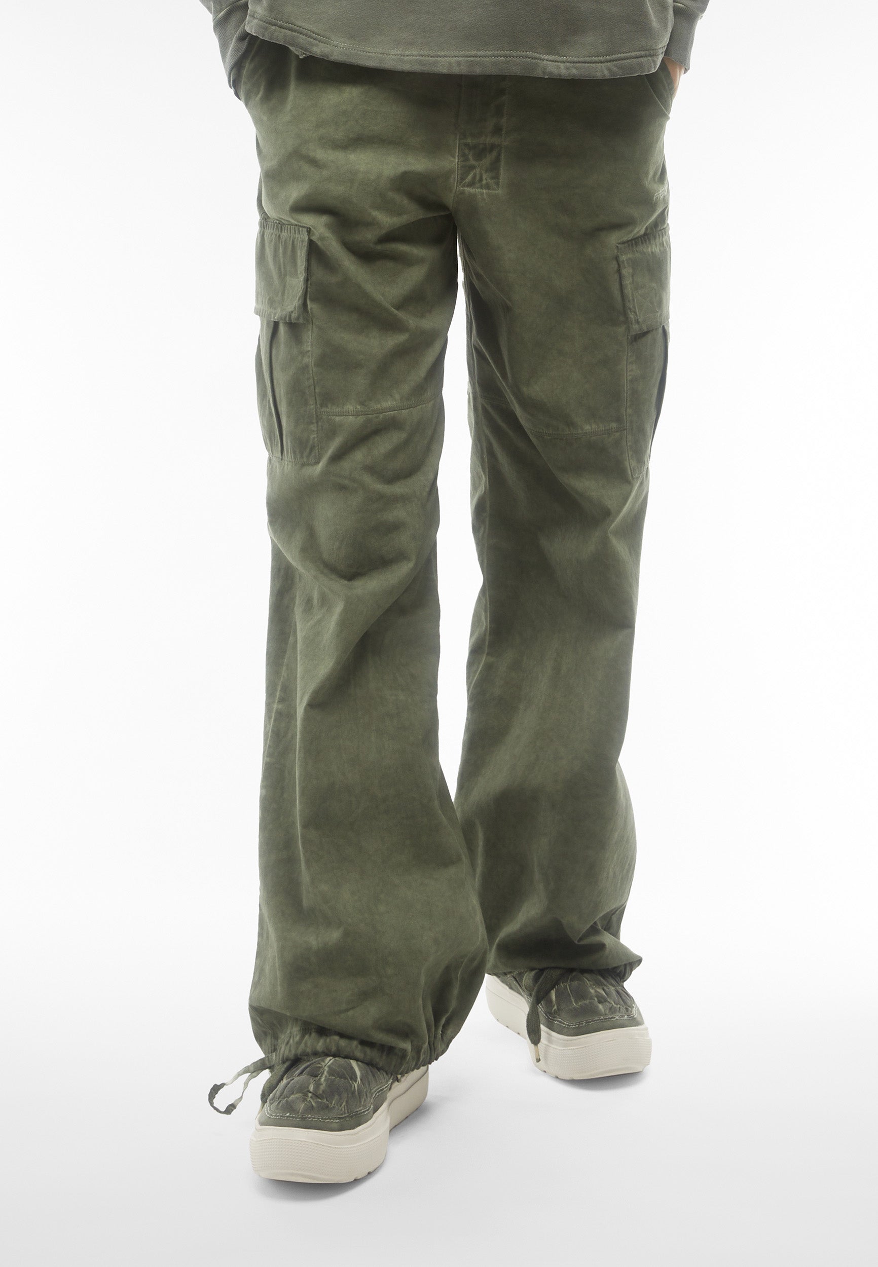 HAILEYF304_V69CD_-_W_S 2