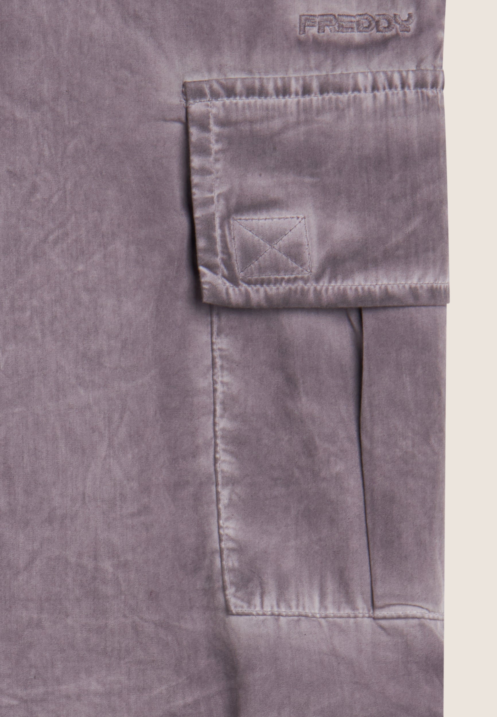 MELANIES404_G48CD_-_W_S 7