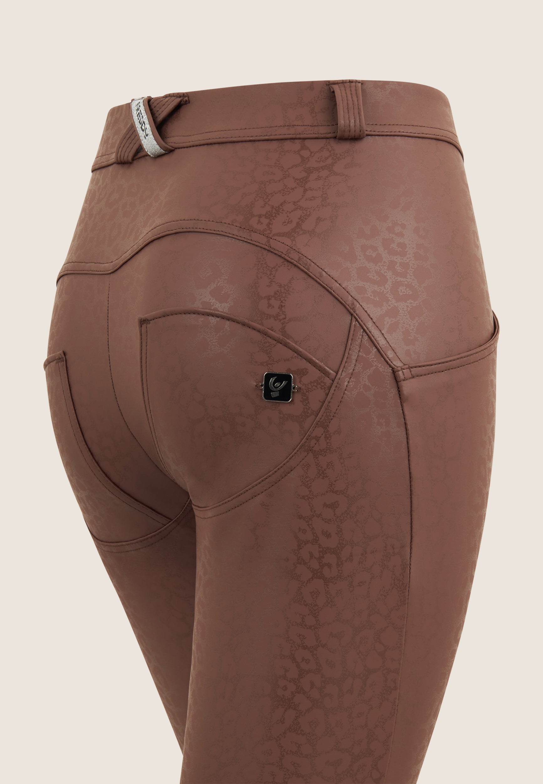 WRUP2RF437_ANI57_-_WWR_3XL 8