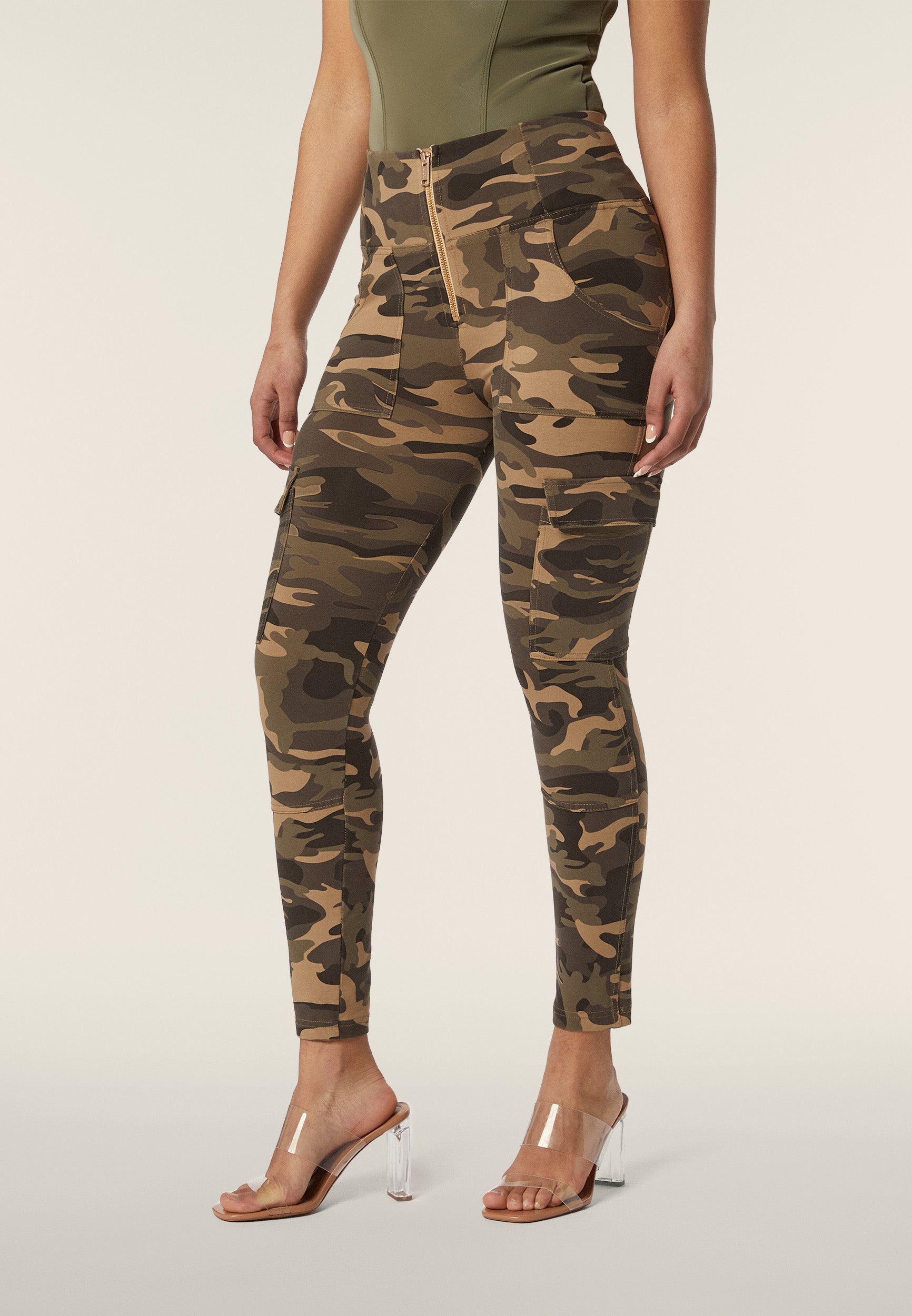 WRUP4HS449_M95M_-_WWR_XXS 2