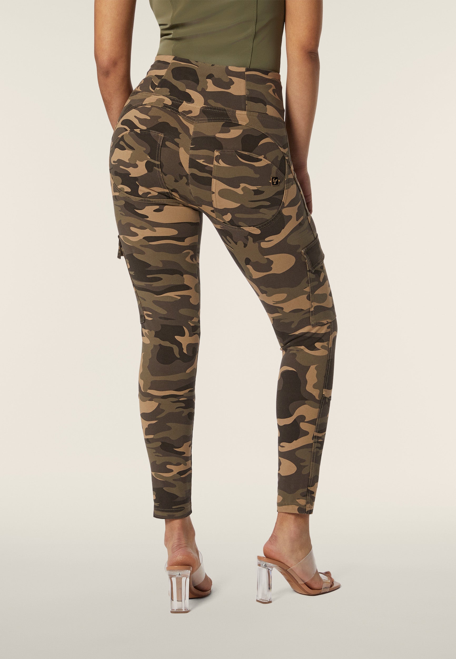 WRUP4HS449_M95M_-_WWR_XXS 3